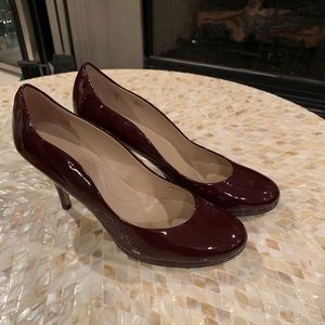 Tahari Ruby Patent Pump